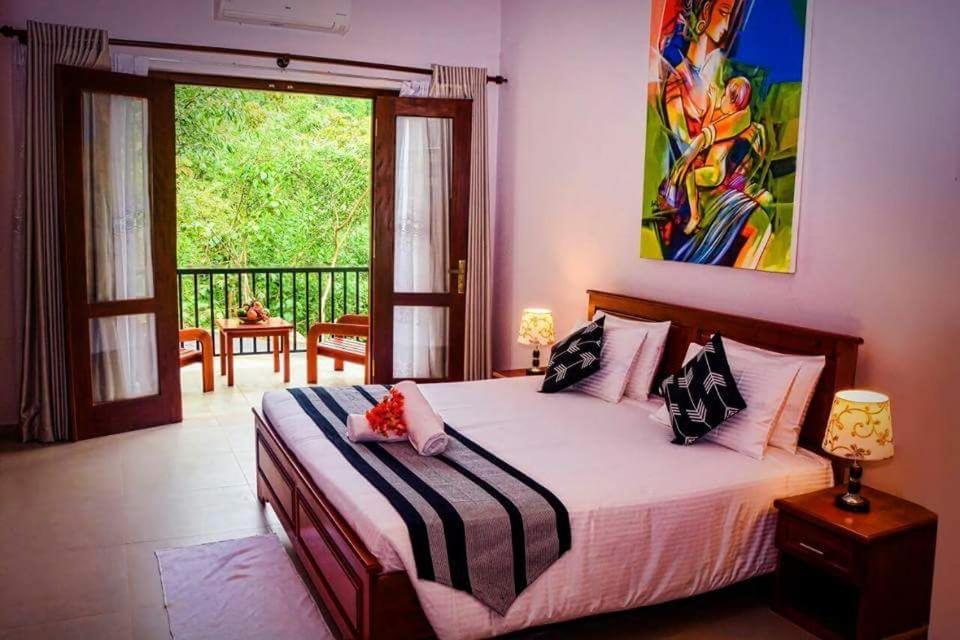 The Grand Hills Bed and Breakfast Kandy Esterno foto