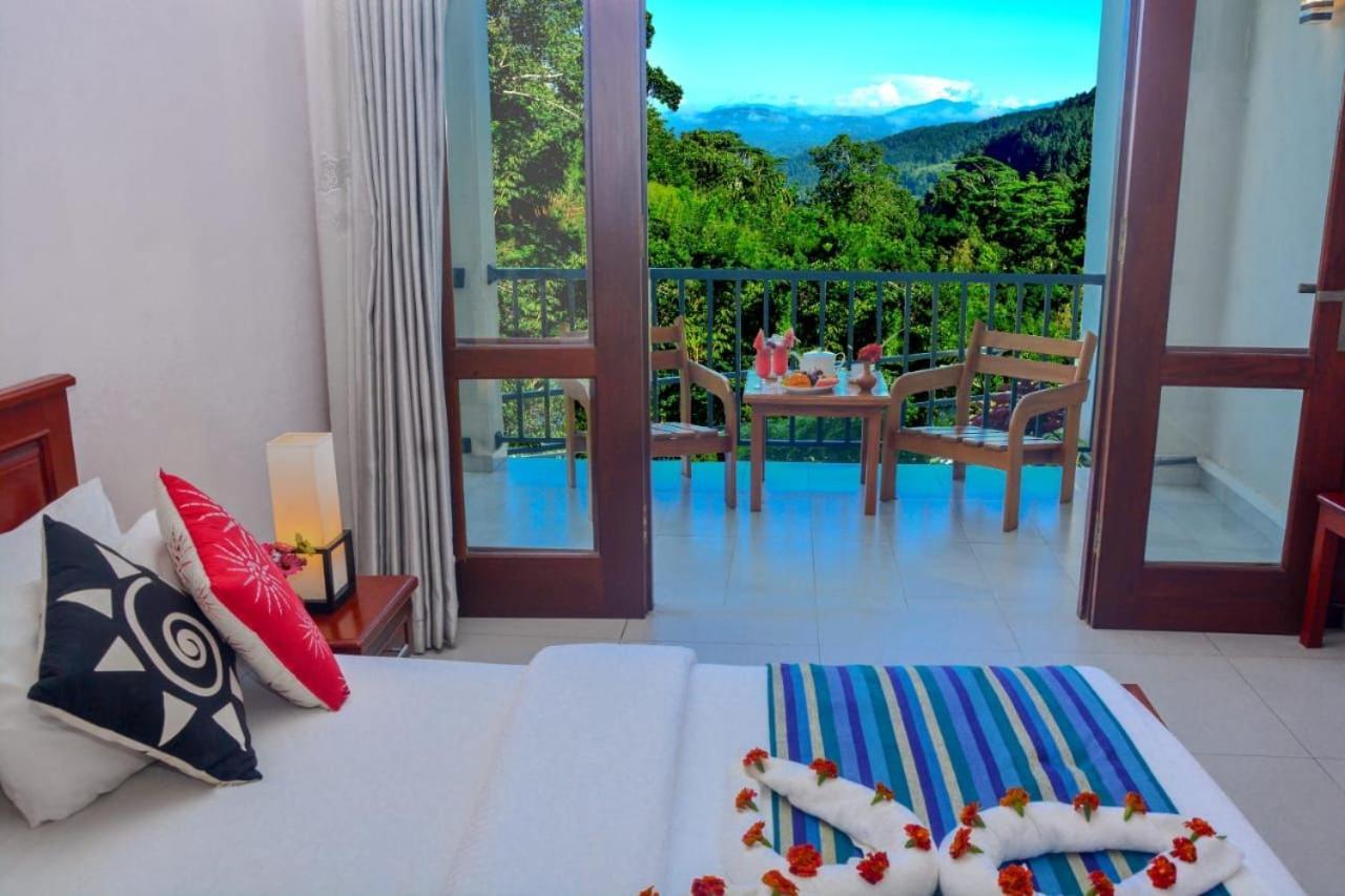The Grand Hills Bed and Breakfast Kandy Esterno foto