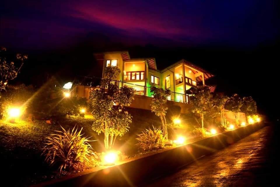 The Grand Hills Bed and Breakfast Kandy Esterno foto