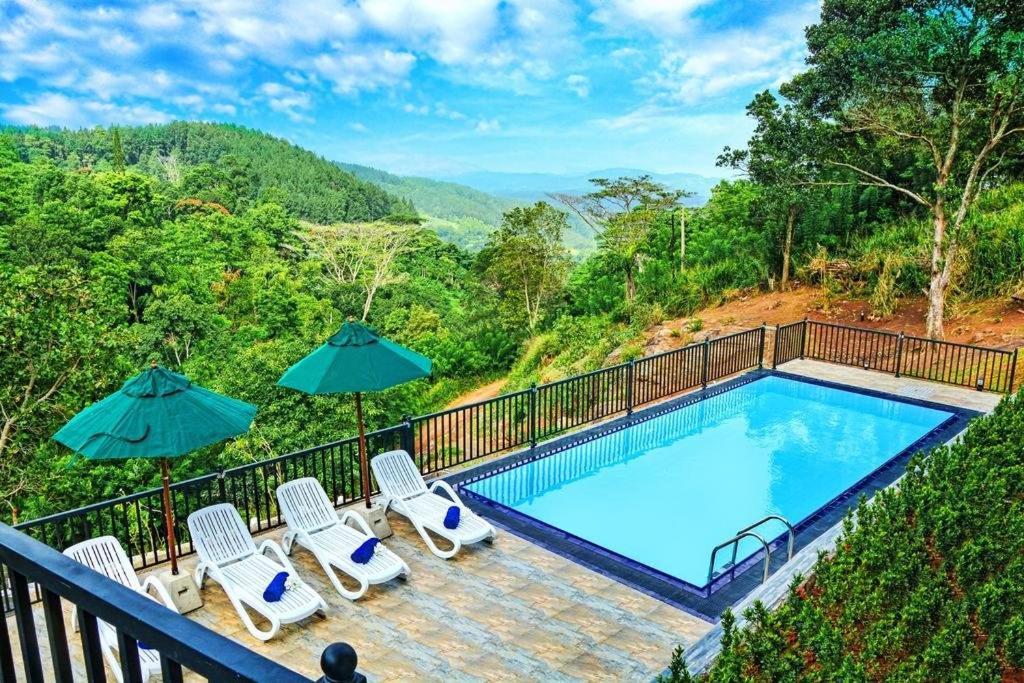 The Grand Hills Bed and Breakfast Kandy Esterno foto