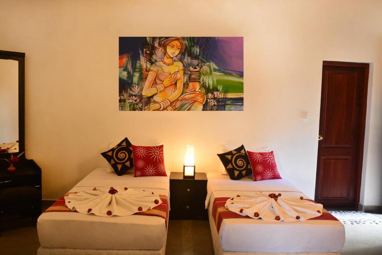 The Grand Hills Bed and Breakfast Kandy Esterno foto