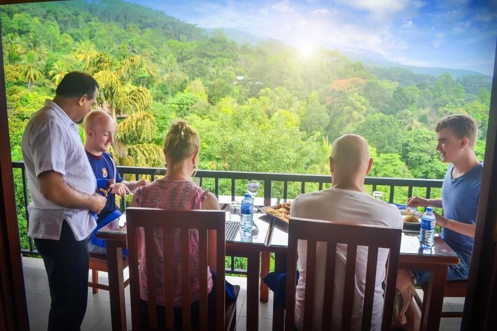 The Grand Hills Bed and Breakfast Kandy Esterno foto