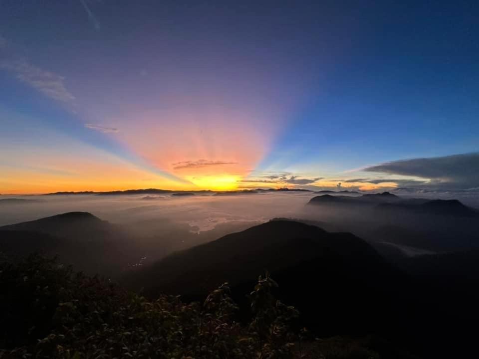 The Grand Hills Bed and Breakfast Kandy Esterno foto